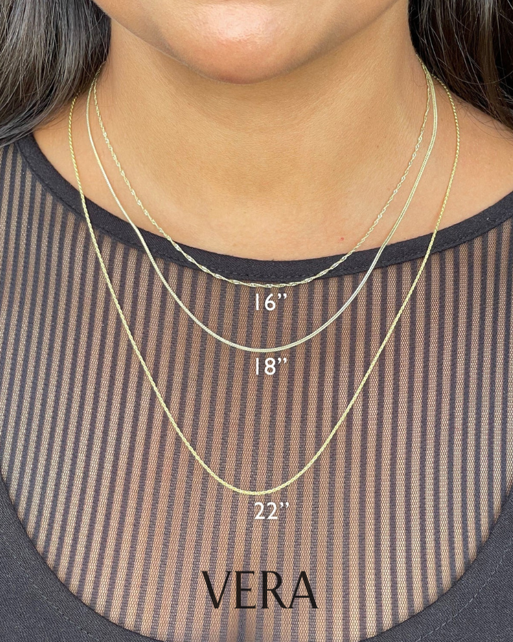 Vera Arabic Personalized Necklace